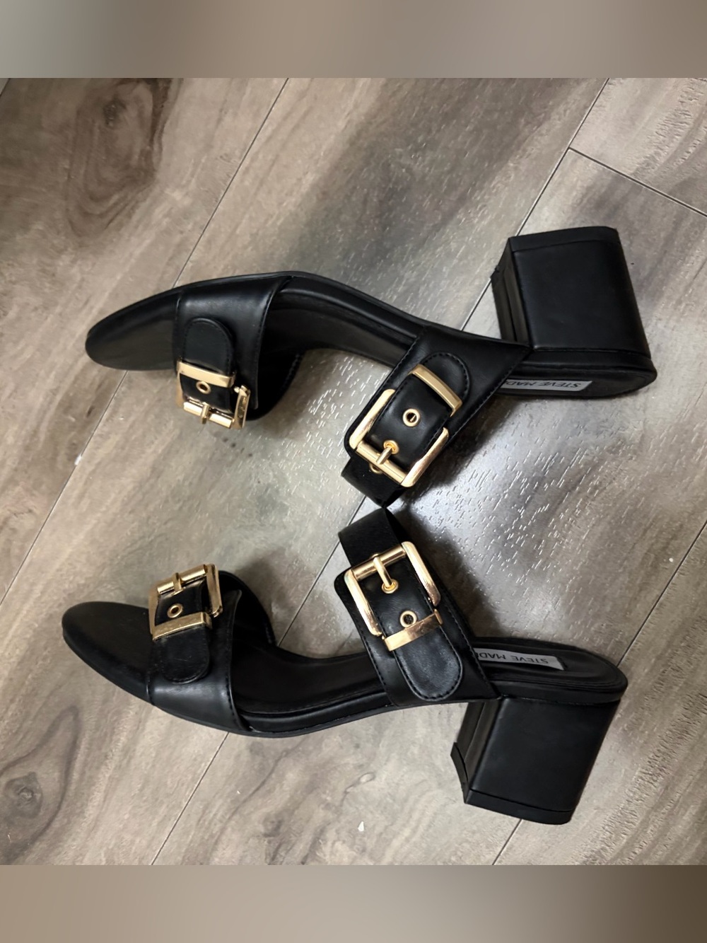 Brand new steve madden sandals- never worn!